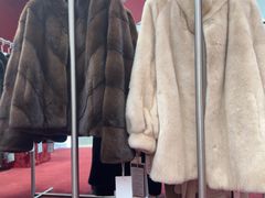 -肃宁华斯国际裘皮城