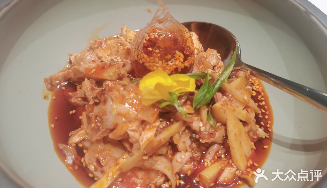 很不错的川菜，每一道菜都非常的正宗非常赞，尤其是夫妻