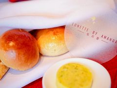 -弦月窗LUNETTE BY AMANDA(复兴路店)