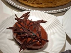 橄榄巧克力慕斯-潮一不贰·法式甜品·生日蛋糕·西式简餐(外滩店)