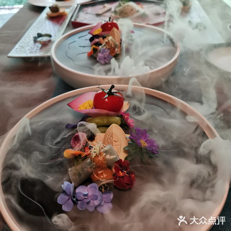杭州探店|绝美龙井茶山生活仪式感餐厅