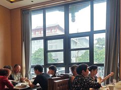 -梅利汴京烤鸭•开封豫菜地标店(东大街店)