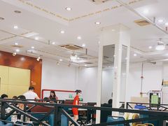 大堂-红色湘菜馆(春风店)