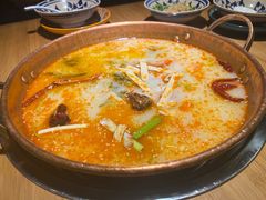 -洱火云南酸菜牛肉火锅(石景山当代商城店)