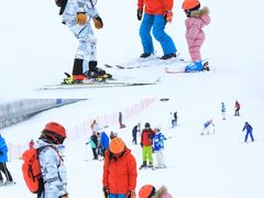 -中旅松花湖滑雪场