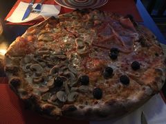 -Trattoria Altrove