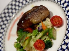 鹅肝菲力牛排-哈拉硕俄式西餐