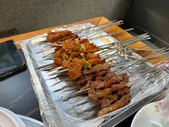 -小山羊功夫串·泰安烧烤·海鲜小炒老地摊店