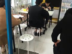 -小梁哥云吞面(黄贝岭店)