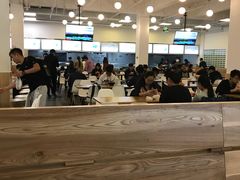 -同济大学本部学苑饮食广场