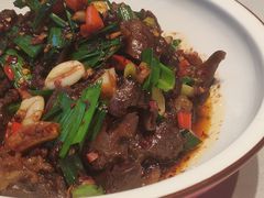 红皮蒜香腊牛肉-老湘亲·品鉴湘菜(蔡塘爱琴海店)