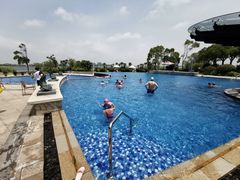 -上海滴水湖皇冠假日酒店