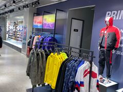 -李宁(西湖银泰城店)