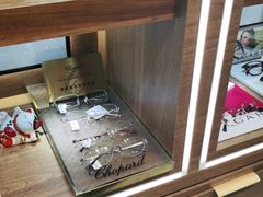 -一代眼镜·蔡司配镜(浦东大拇指广场店)