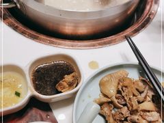 -洪氏嗨捞·猪肚鸡火锅(阳光天地店)