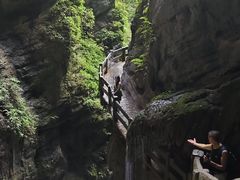 -龙水峡地缝景区
