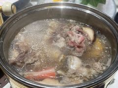 -海鲨湾海鲜会馆(百家湖1912店)