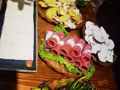 -民食香·腊排骨野生菌美食(木府店)