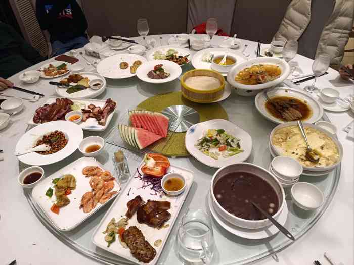 一品粤珍轩(吴中路店)-"粤珍轩的菜口味偏甜 很对我们家的胃口一.