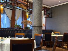 -八府香鸭·啫啫煲(华山路店)