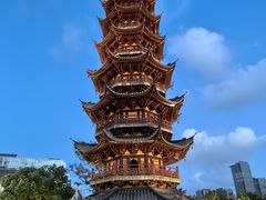 -龙华寺