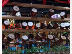 -老滇山寨•云南特色菜•地方菜•民族风情歌舞表演(金碧店)