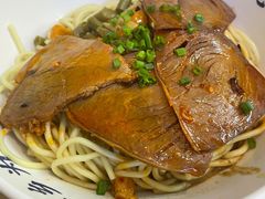 牛肉热干面-文叔·湖北名小吃·小龙虾(华强北店)