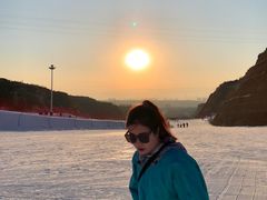 -采薇庄园四季滑雪场