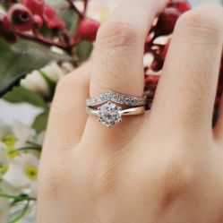 -威德钻石-克拉钻大本营(南京东路店)