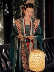 -青禾蒙娜丽莎婚纱摄影(武汉总店)