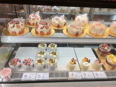 -花花卷卷·鲜食蛋糕(静安久光百货店)