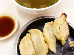 -黄阿姨锅贴大王(万航渡路店)