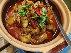 招牌牛腩煲-酒肆浅葱·特色菜馆(卓悦intown店)