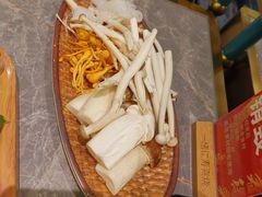 -一绪に寿喜烧(荟聚店)