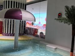 -涨巢·潮玩水疗局