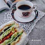 今日份早餐｜牛油果三明治配洪都拉斯荔枝兰