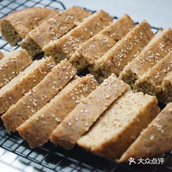 香甜可口的红枣糕也可以在家做，隔壁小孩馋哭了