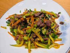 -头上红煨盐鸡·非遗院子餐厅