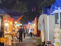 -吴山路夜市