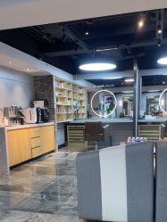 -Z.X HAIR SALON张新美业