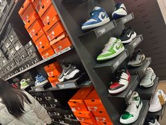 -NIKE上海青浦优选体验店