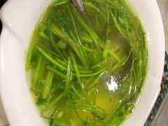-泸沽肴(泸沽湖大洛水村农村信用社旁店)