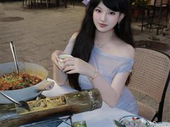 -刘姐啤酒鱼民族演艺餐厅(西街总店)