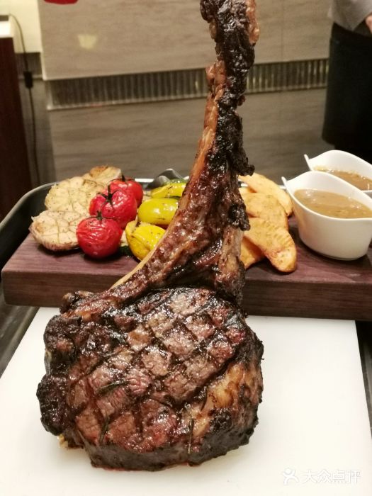 郑州希尔顿酒店·阿米奇意大利餐厅战斧牛排图片