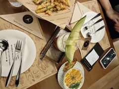 -Mark&Mars Restaurant