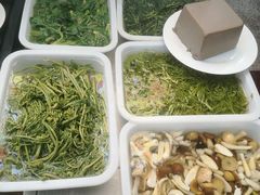 -华龙特色大骨鸡农家菜馆