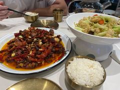 -沙枣树辣子鸡•新疆家常菜(喀什西路店)