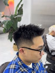 -尤司男士国潮理发馆