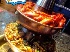 -沪小二炭火蛙锅(淮海中路美食不夜城店)