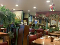 -玛格萝妮比萨屋(陆家浜路店)